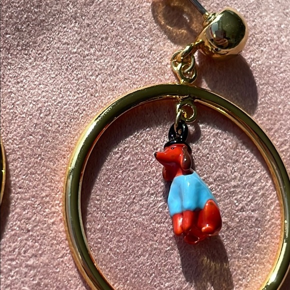 Les NEREIDES dog 🐕 Gold and Red Earrings with Playful Hoops - Picture 4 of 5